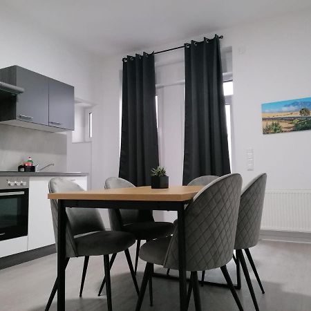 Estrella24 Living Rooms Tokio Herne Exterior foto