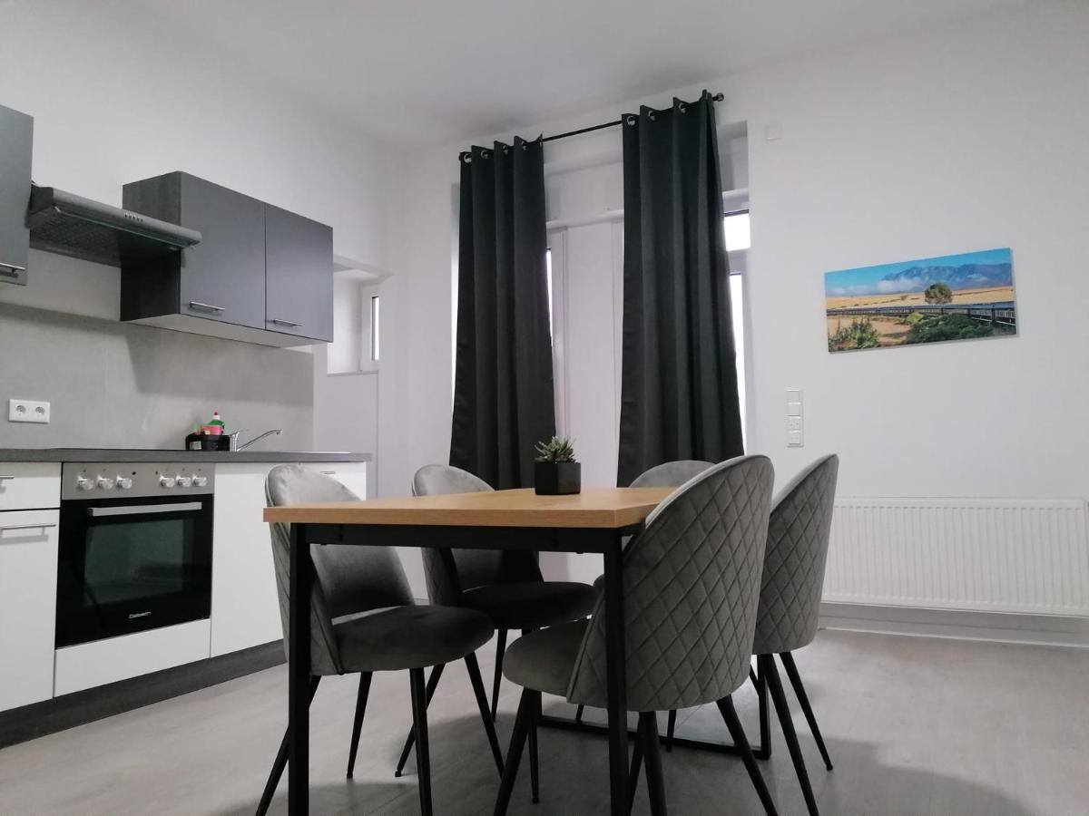 Estrella24 Living Rooms Tokio Herne Exterior foto