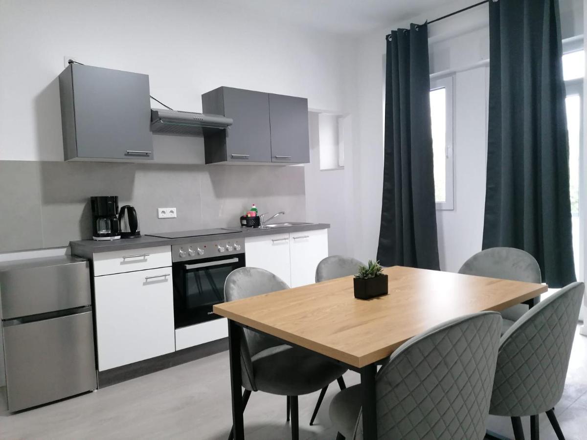 Estrella24 Living Rooms Tokio Herne Exterior foto